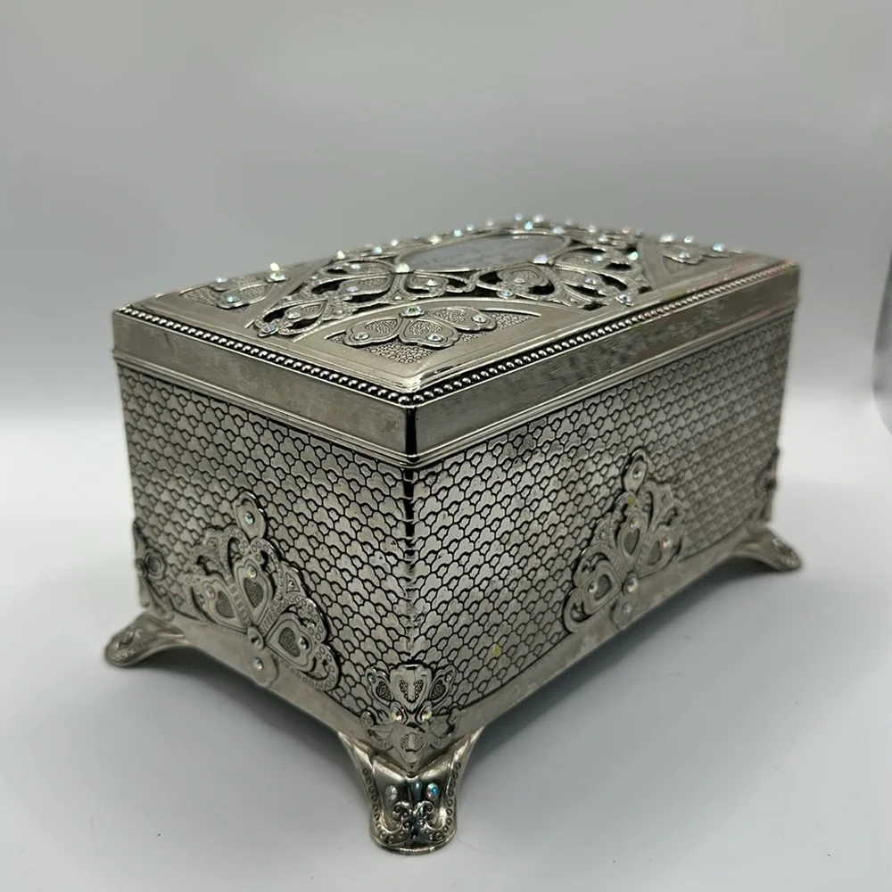 Things Remembered Silvertone Metal Music Jewelry Box Swarovski